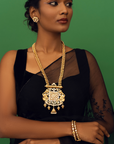Amara Mother of Pearl Mahama Long Haar